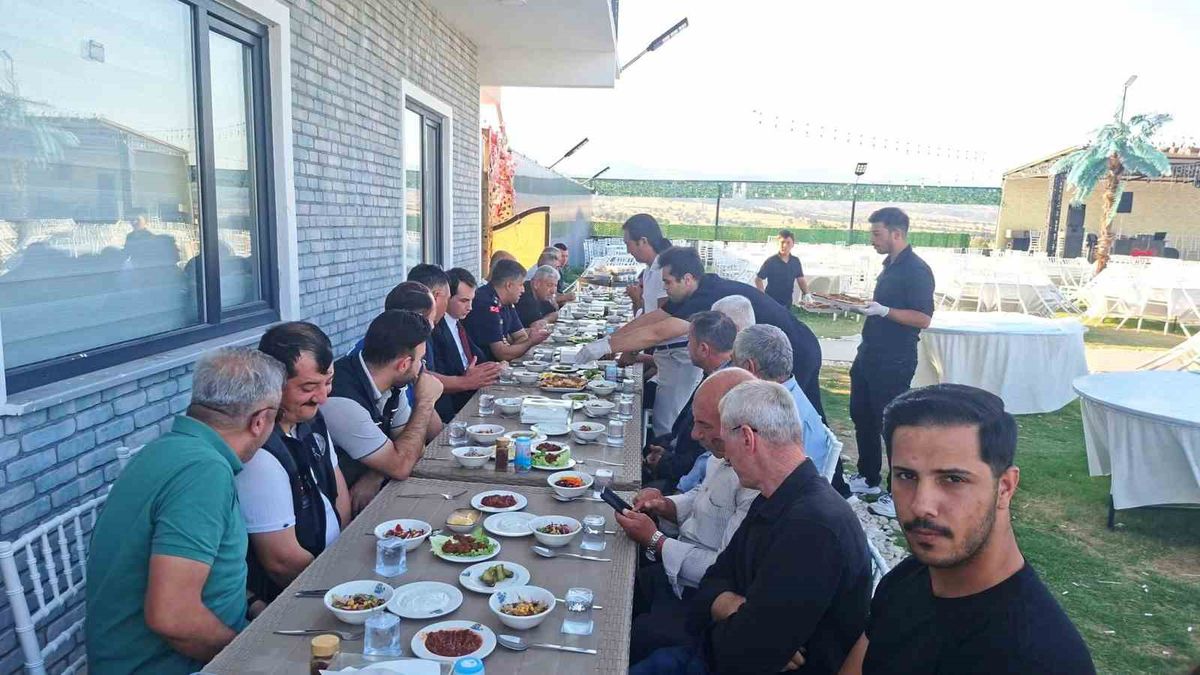 Hisarcık’ta Muhtarlar İlçe Protokolüyle Buluştu: Köy Sorunları Masaya Yatırıldı