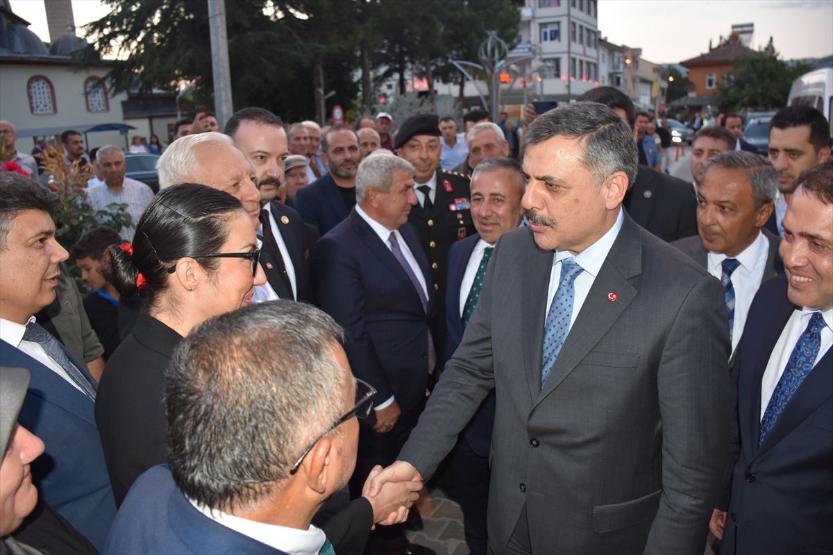 İçişleri Bakanı Çiftçi Yenipazar'ı ziyaret etti