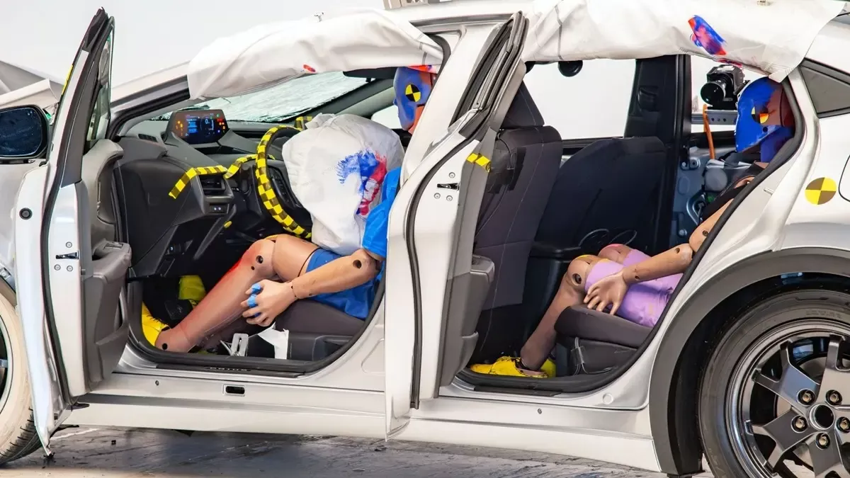 IIHS Güvenlik Ödülleri: Yedi Araçtan Sadece İkisi Zirveye Ulaştı