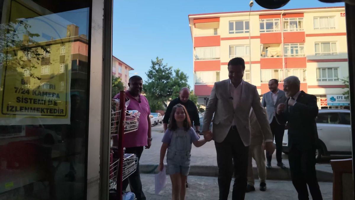 Mahmut Arıkan: “İktidarın bir asgari ücret eğitim yardımı yapması zaruri”