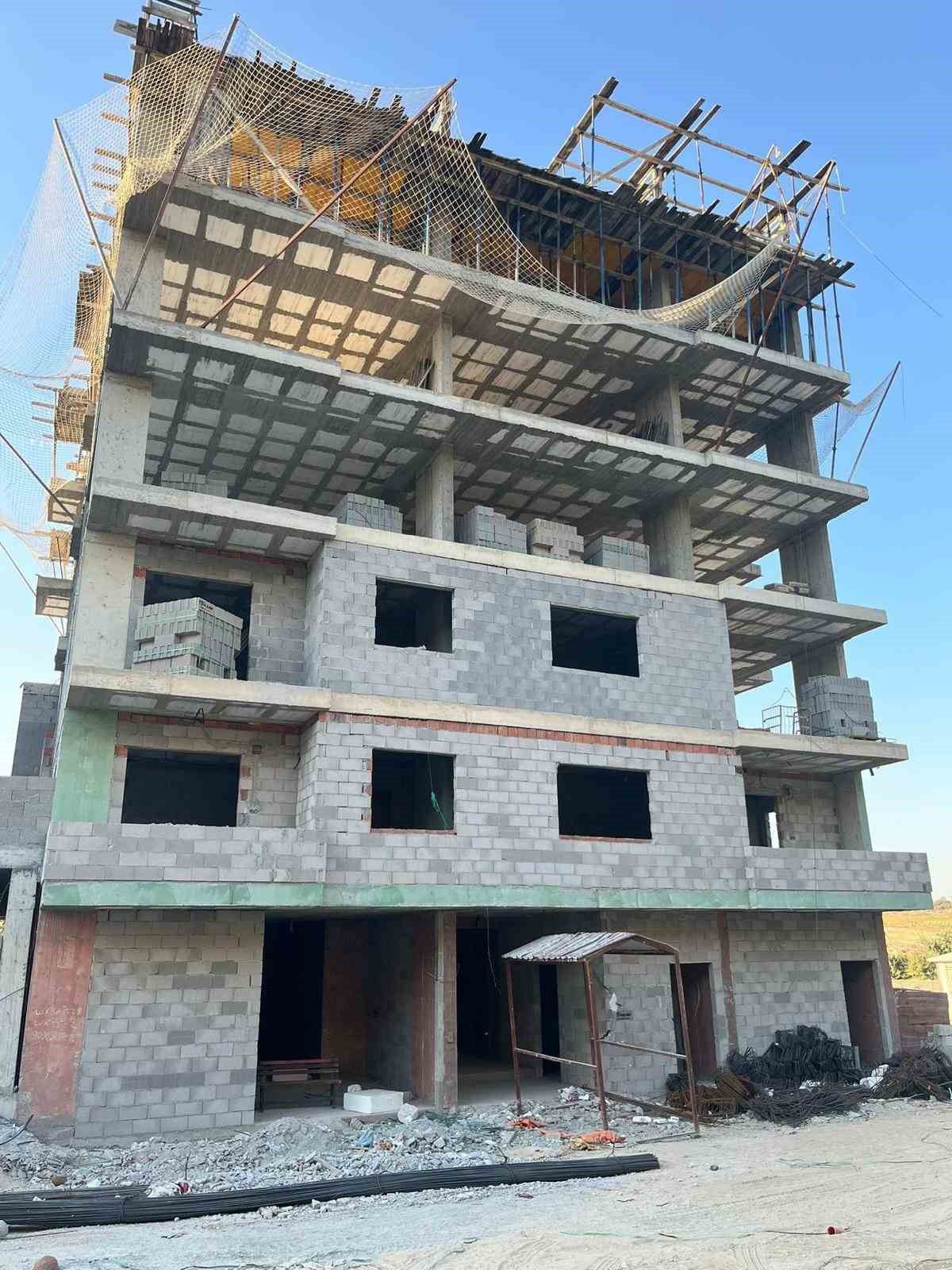Tarsus'ta iki inşaat kazası: 1 ölü, 2 yaralı