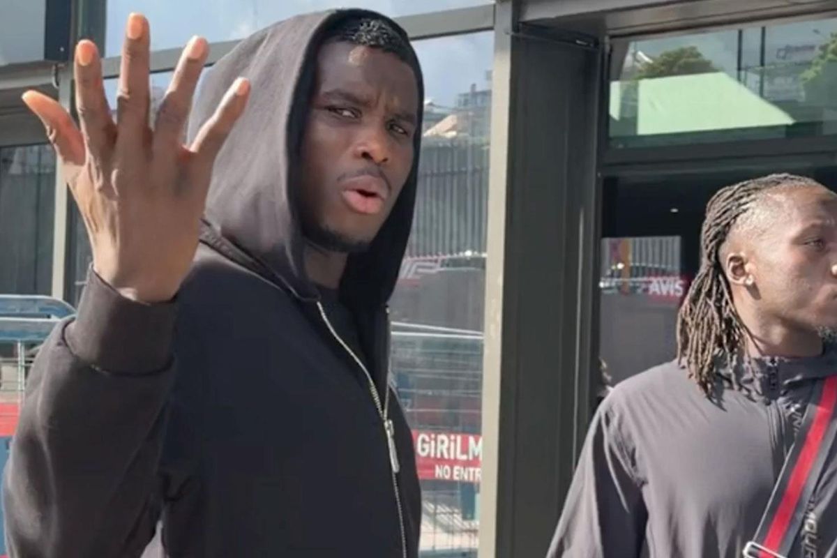 Onuachu Trabzon'a döndü! Havalimanında gördüklerine inanamadı