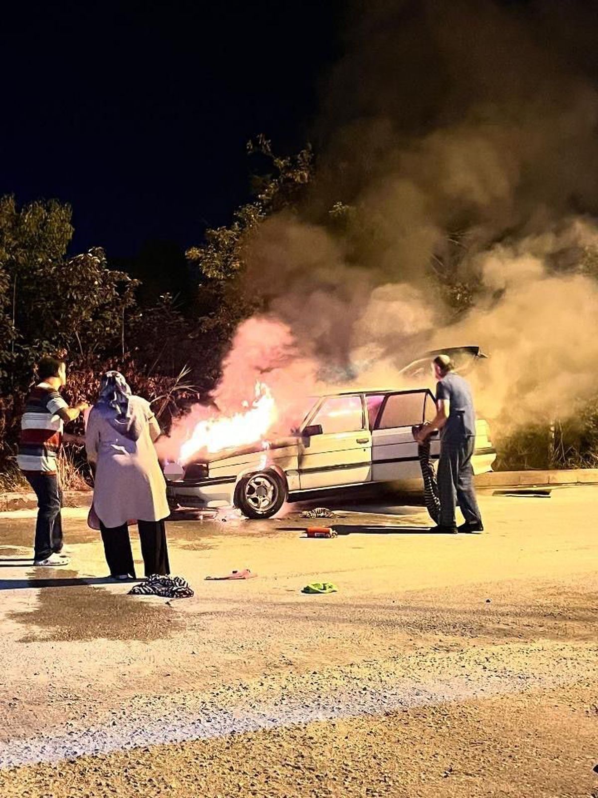 Pursaklar'da Araç Yangını: Seyir Halindeki Araç Kullanılamaz Hale Geldi