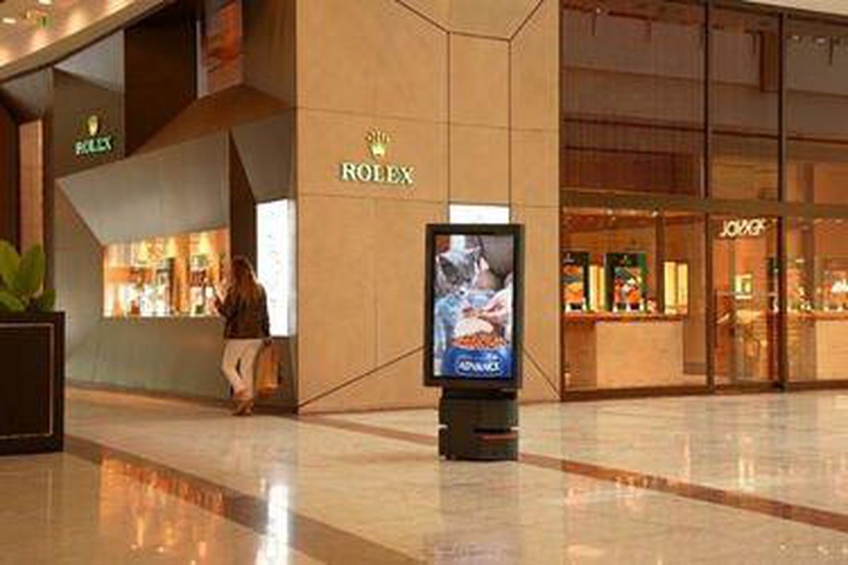 Reklamcılıkta Yeni Dönem: Adrobo Markaların Mesajını Hareketli Ekranlarla Hedef Kitleye Taşıyor