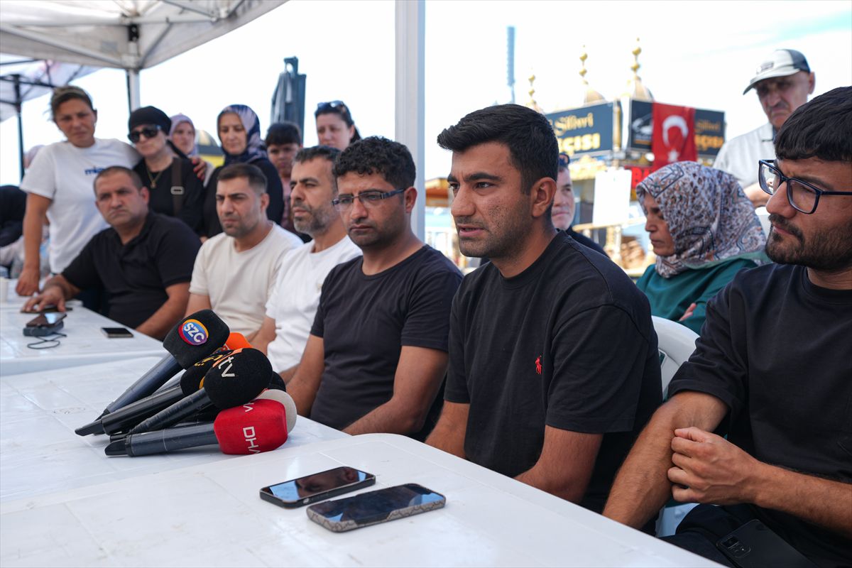 Silivri'de Gemi Kazası: Aileler Umutla Bekliyor