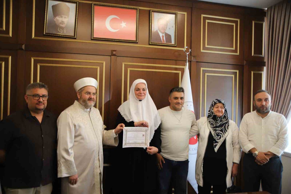 Alman kadın, Gaziantep'te Müslüman oldu: Halime adını aldı