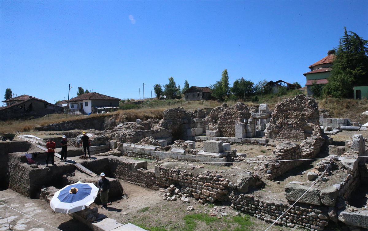 Sebastapolis Antik Kenti Gün Yüzüne Çıkıyor