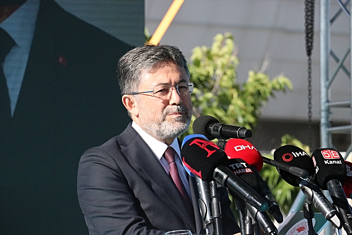 Bakan Yumaklı: Etrafımız Ateş Çemberi, Barış Adasıyız