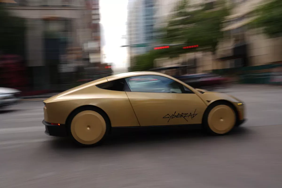 Tesla'nın Cybercab'i Güvenlik İncelemesine Takıldı