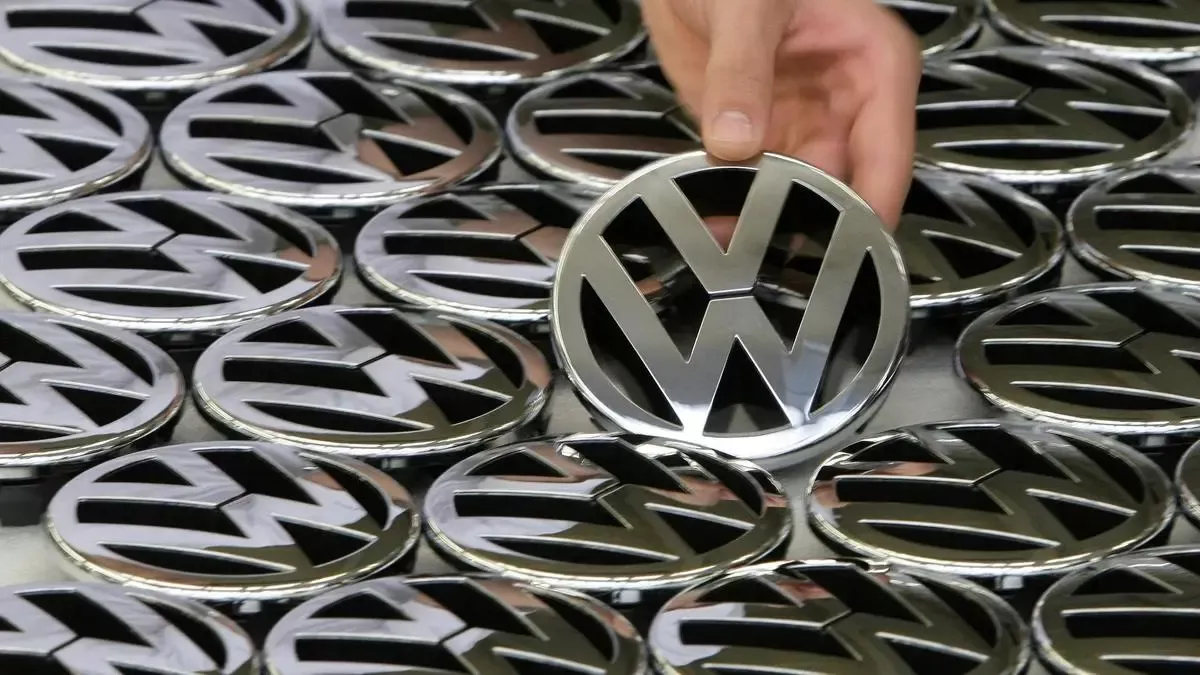 Volkswagen'den dev yeniden yapılandırma: 50 bin ek iş kesintisi onaylandı
