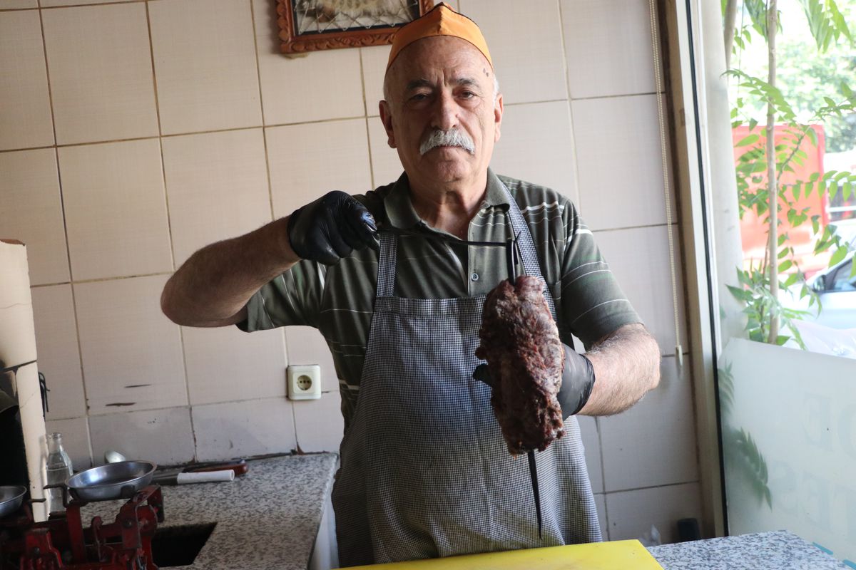 62 Yıllık Tandır Ustası Şükrü Alakoç: Geleneği Yaşatıyor
