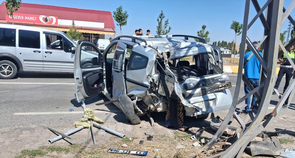 Patnos'ta Trafik Kazası: 4 Yaralı