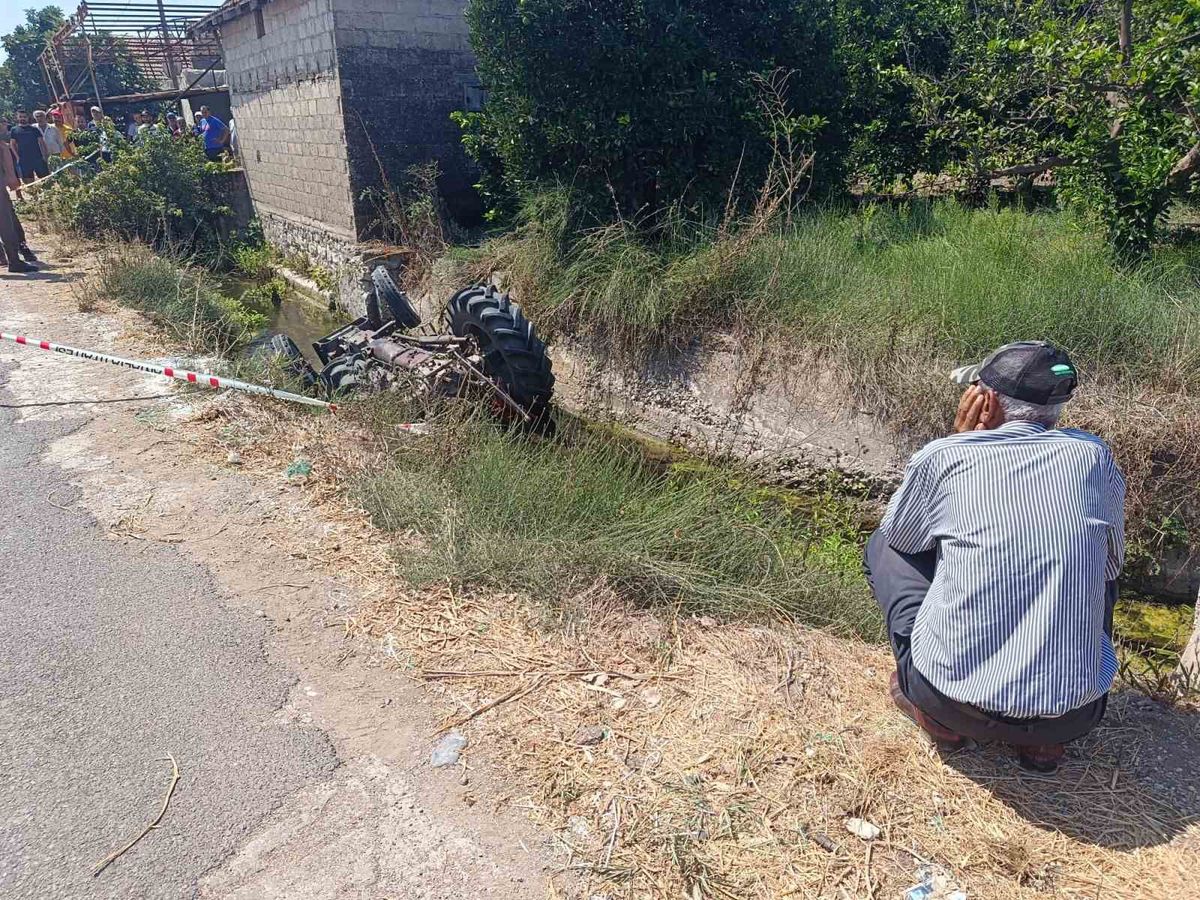Kumluca'da Traktör Kanalda: 1 Ölü