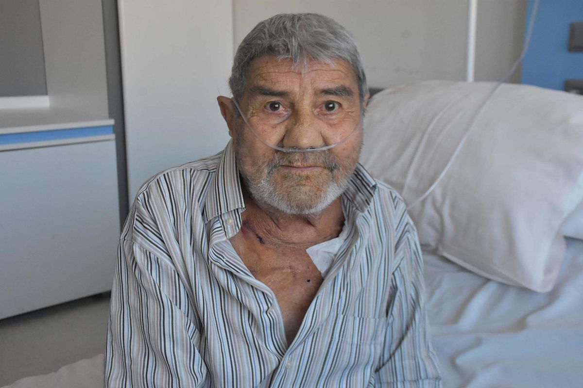İzmir'de köprücük kemiği altından kalp kapağı takıldı