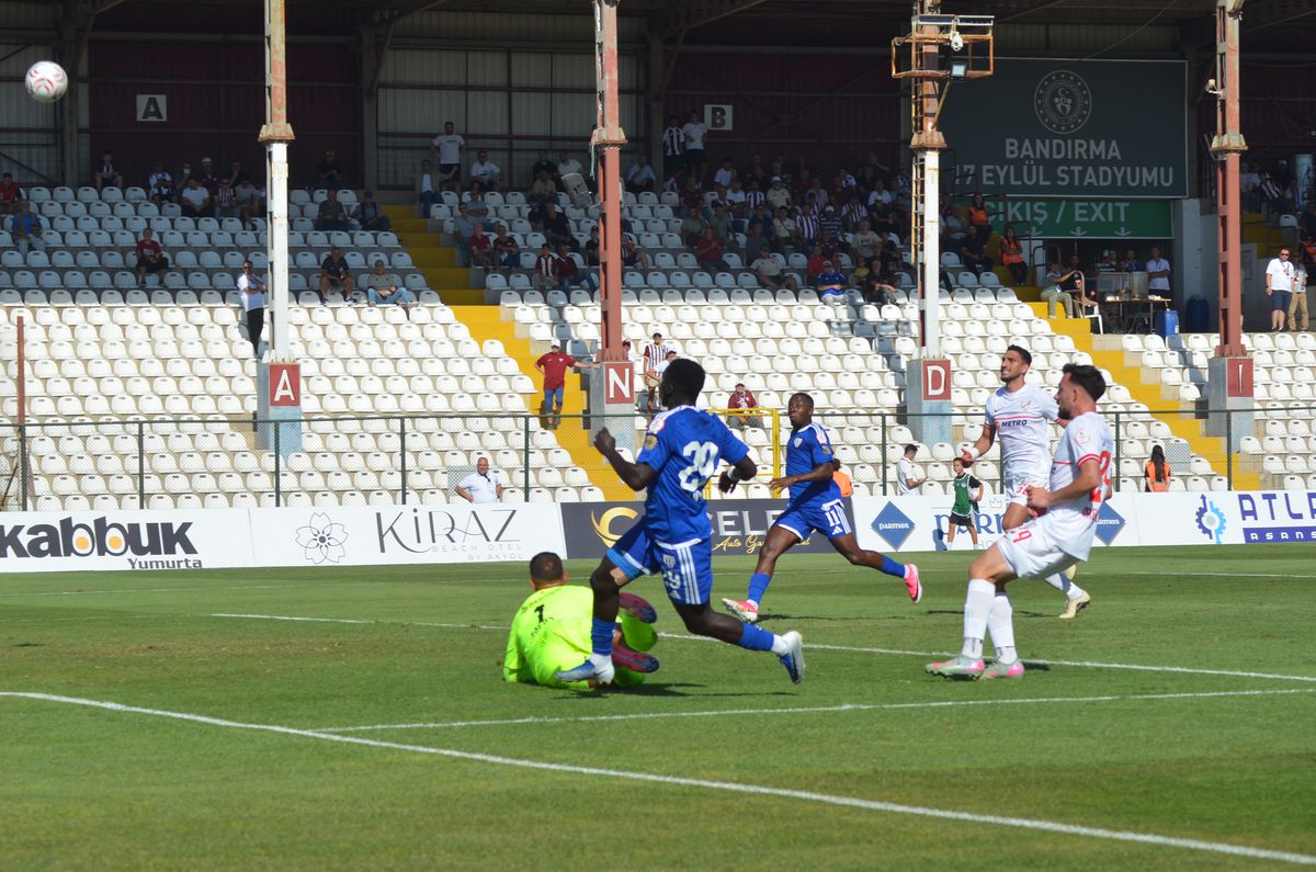 Bandırmaspor sahasında Boluspor'u 6 golle geçti
