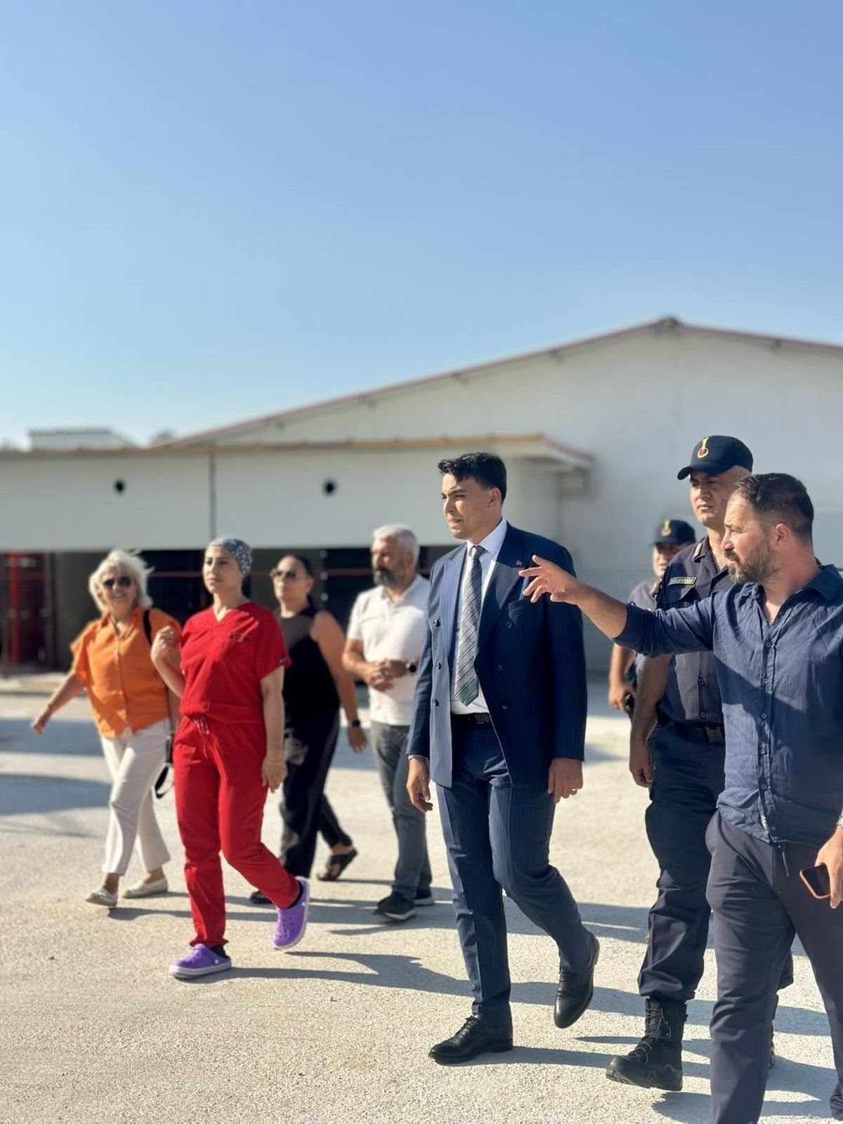 Pazaryeri Kaymakamı Tavuk Çiftliğini Yerinde İnceledi