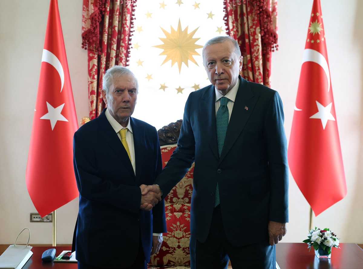 Erdoğan, Fenerbahçe Başkanı Aziz Yıldırım ve yönetimini kabul etti