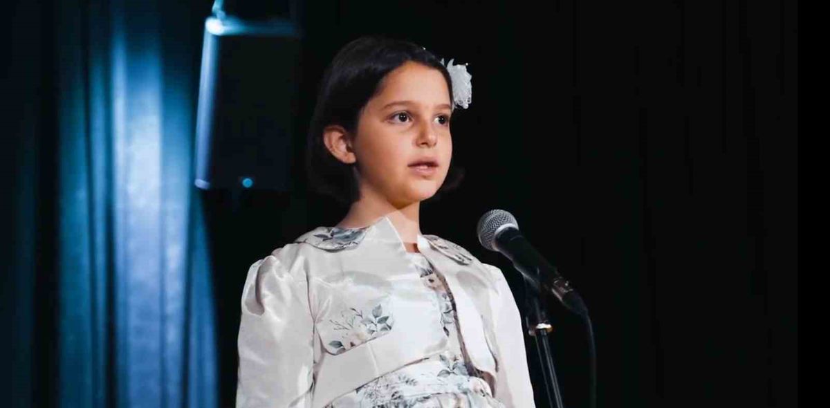 Erdoğan'ın torunundan 'Yine Bir Gülnihal' performansı