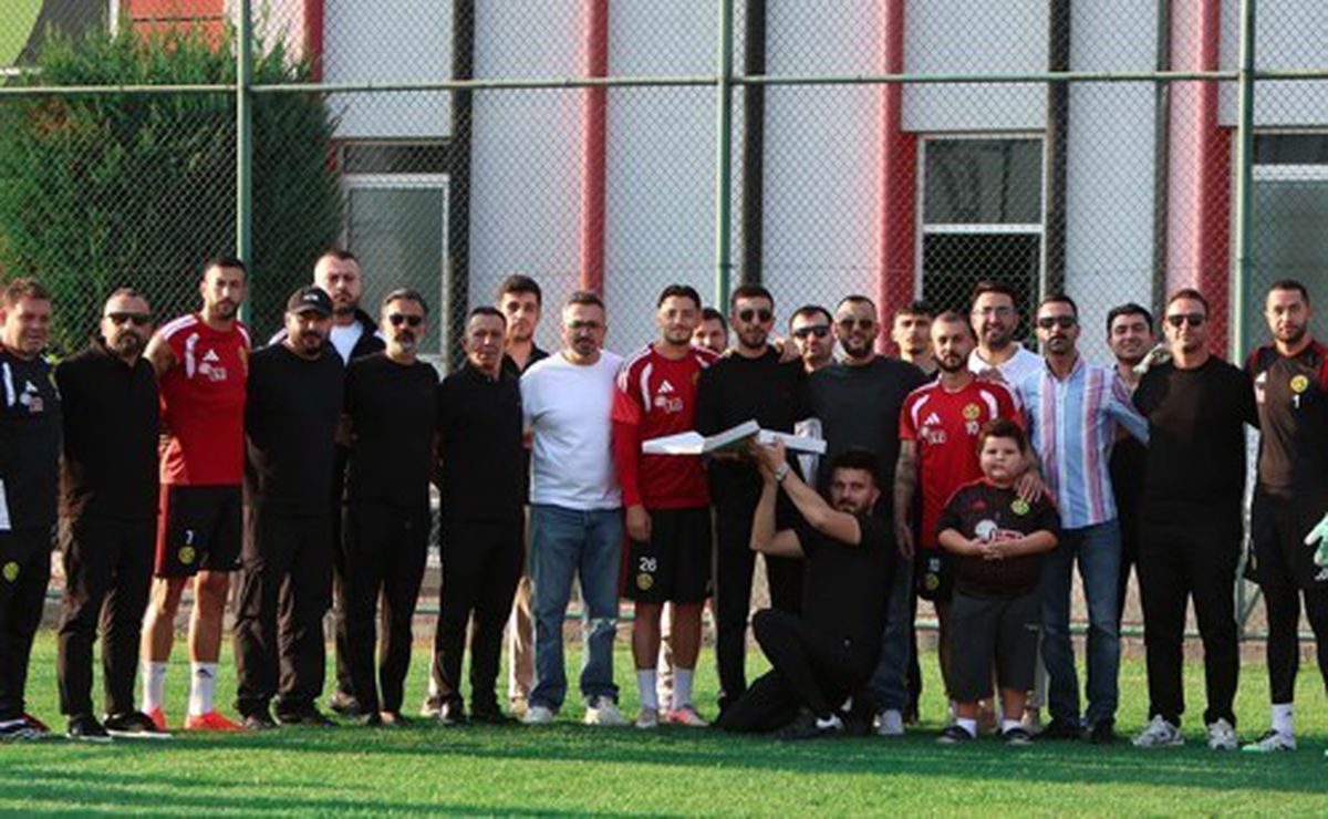 Eskişehirspor'dan ETB'ye Teşekkür: Alanya 1221 FSK Maçı Öncesi Taraftar Desteği