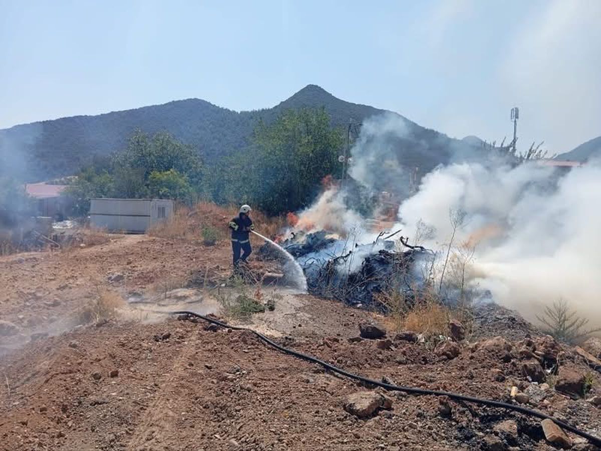 Hatay'da Bahçe Yangını Kontrol Altına Alındı