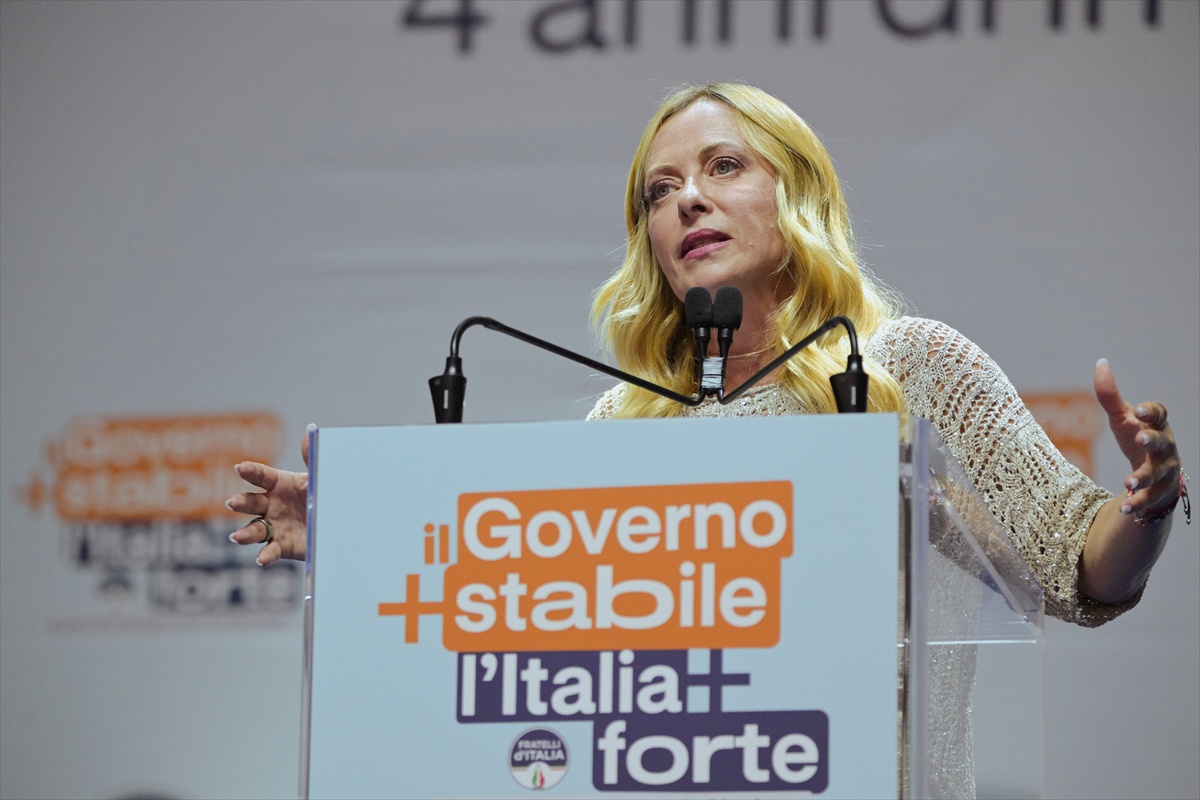 Meloni: İstikrar ilk büyük reform