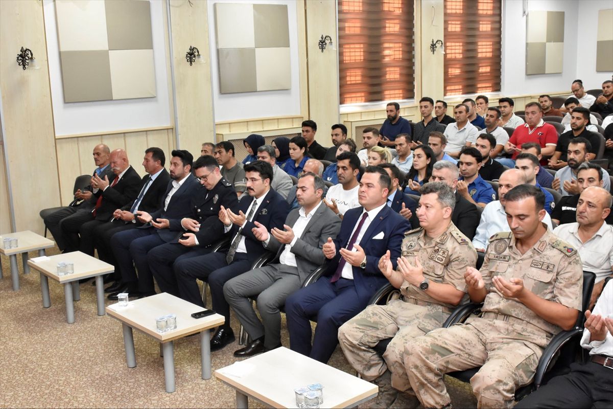 Dargeçit'te Şehit Polisler Anıldı