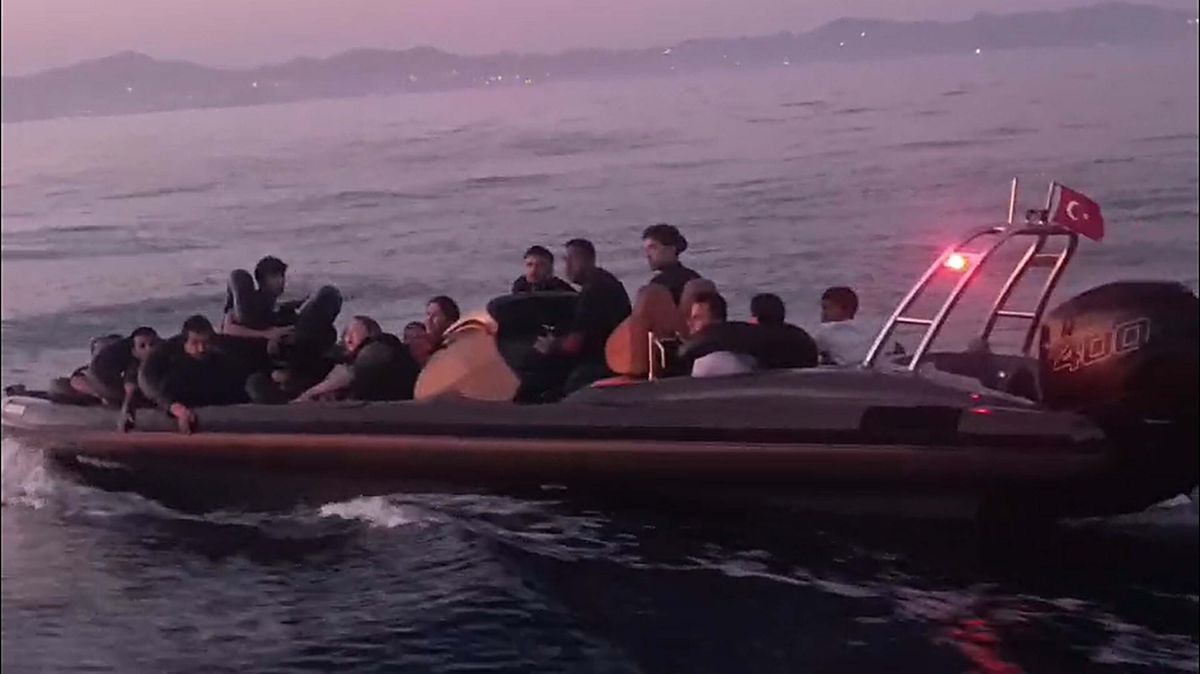 Milas açıklarında 23 kaçak göçmen ve 1 organize suç şüphelisi yakalandı