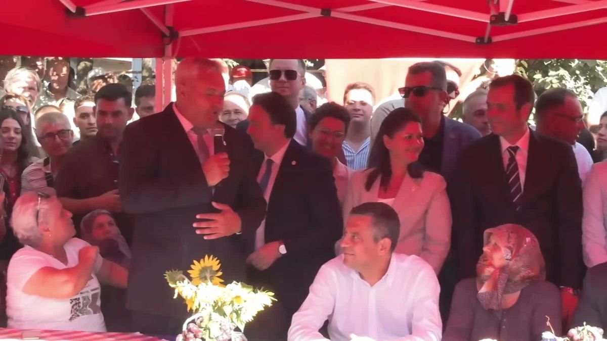 Özgür Özel'den Taşağıl Köyü'nde Çiftçilere: 'Çiftçi Milletin Efendisidir' Diyen Cumhurbaşkanı Lazım