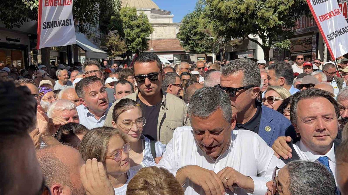 Özgür Özel Kırklareli'nde Esnafla Buluştu