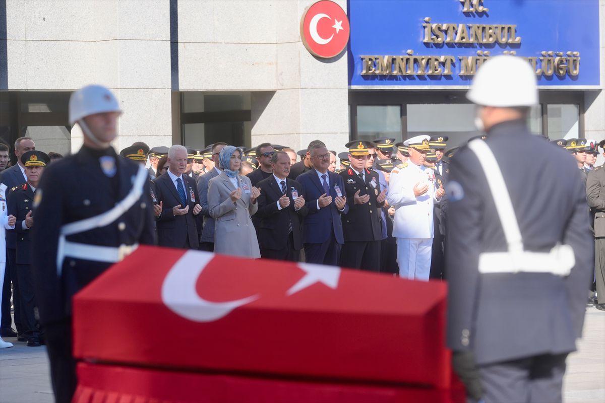 Şehit Polis Mehmet Ali Topatan Son Yolculuğuna Uğurlandı