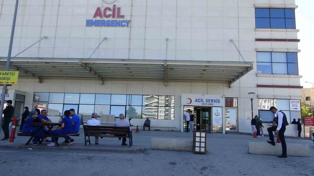 Taşköprü'de Silaj Makinesi Faciası: Bir Gencin Ayağı Koptu
