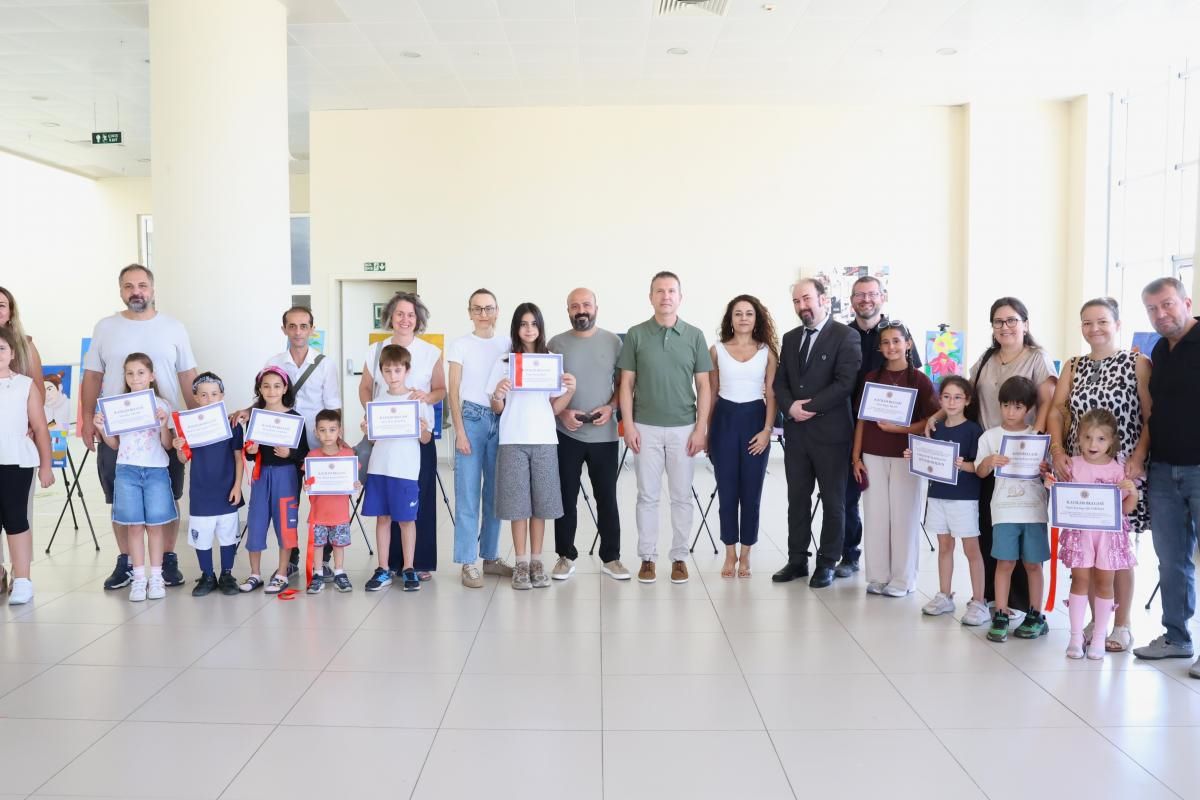 Ücretsiz yağlı boya kursunda sergi açıldı