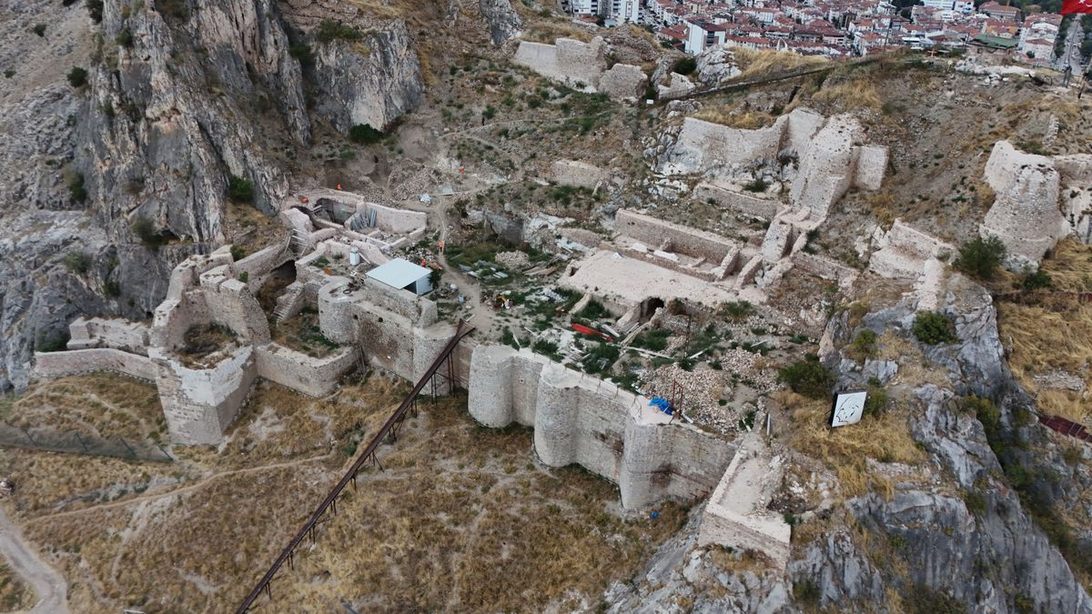 Tokat Kalesi'nde Restorasyon Çalışmalarında Yüzde 40 İlerleme