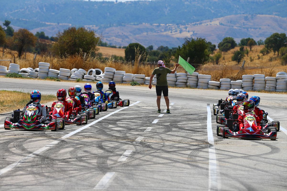 Uşak'ta Karting Şampiyonası Heyecanı Başladı
