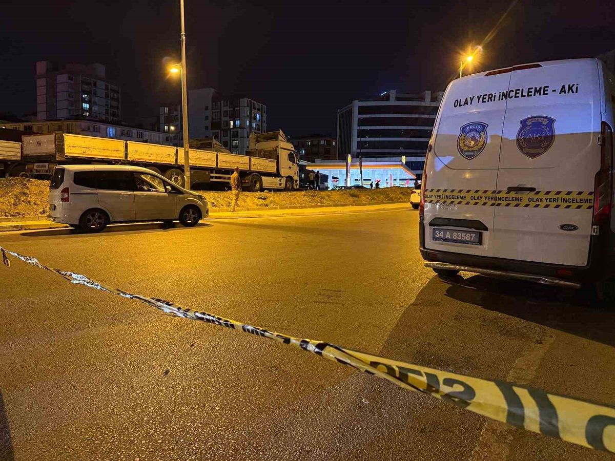 Esenyurt'ta Taksici Polise Ateş Açtı, Kendini Vurdu