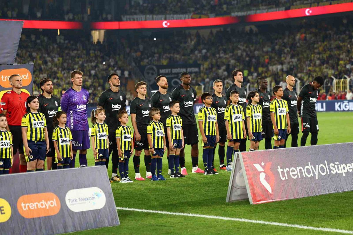 Beşiktaş derbide tek değişiklikle: Emirhan Topçu 11'de