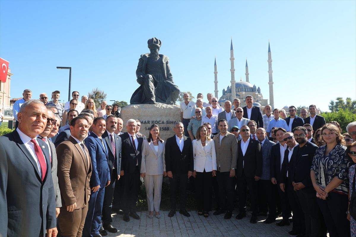 Özgür Özel Selimiye'de Restorasyon Sonrası İncelemelerde Bulundu