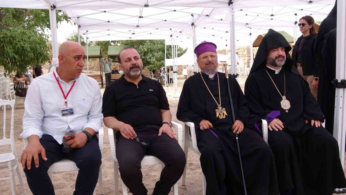 Akdamar Kilisesi'nde 14. Ayin Coşkuyla Başladı