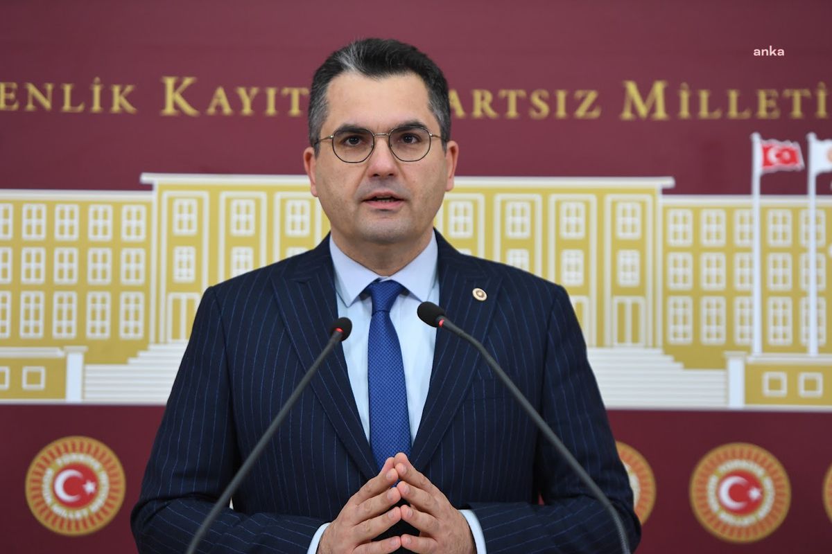 İYİ Parti'den OVP eleştirisi: Enflasyon hedefi yine ertelendi