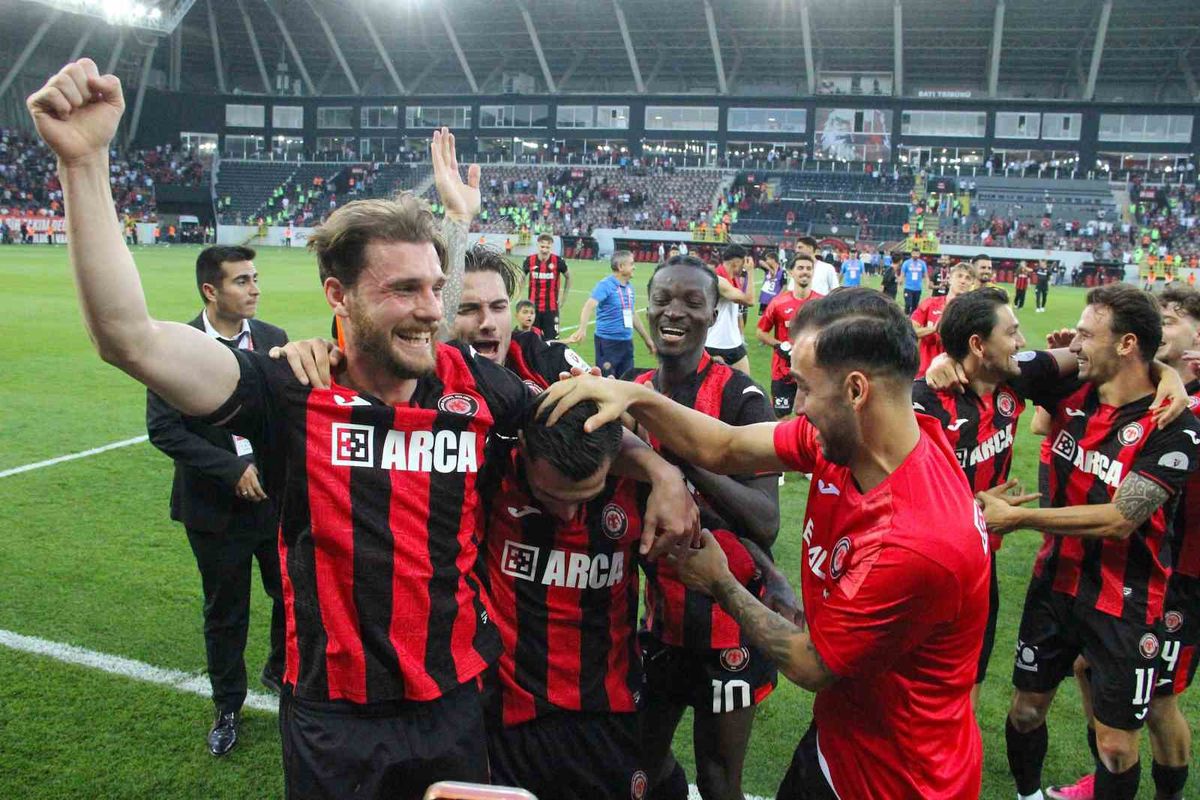 Çorum FK, Eyüpspor'u 3-0 Yenerek Süper Lig'deki İlk Galibiyetini Aldı
