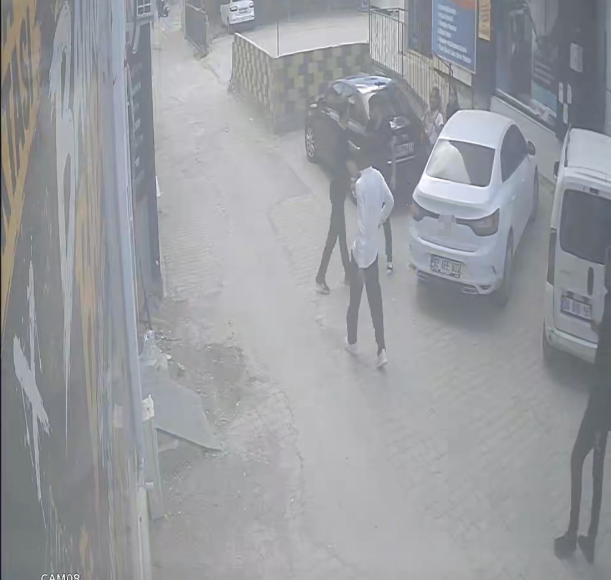 Adıyaman'da Kadını Kurtarmak İsterken Bıçaklandı