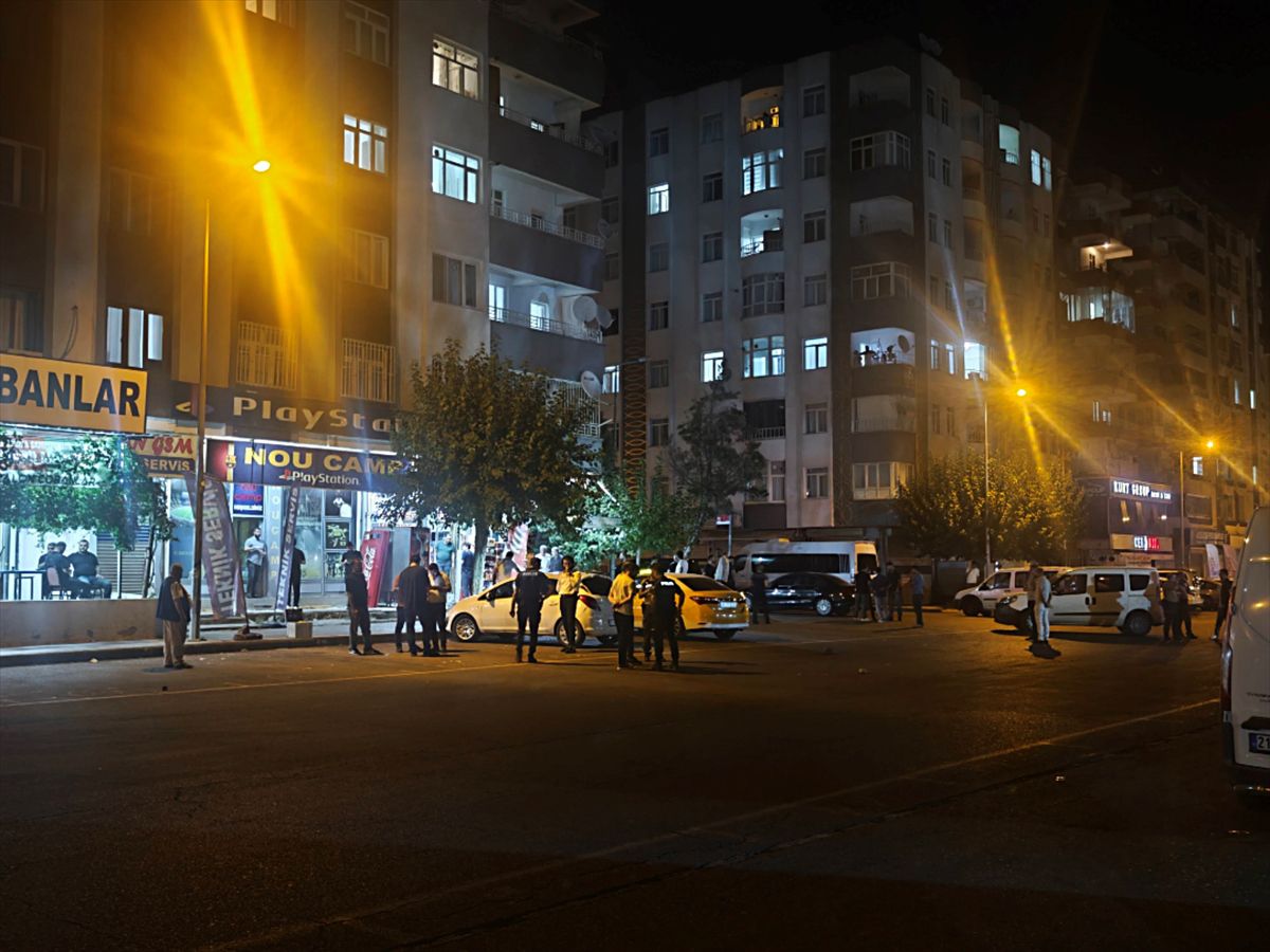 Diyarbakır'da silahlı saldırı: 3 yaralı