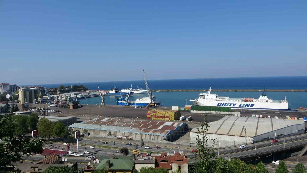 Rusya'da Drone Saldırısına Uğrayan Ro-Ro Gemisi Trabzon'a Demirledi