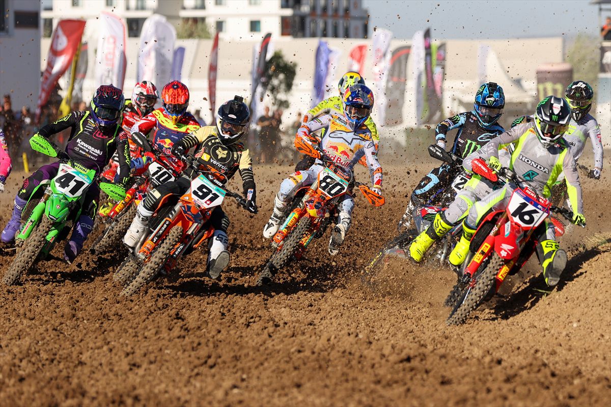 Herlings Türkiye'de Kazandı, MXGP'de Şampiyon