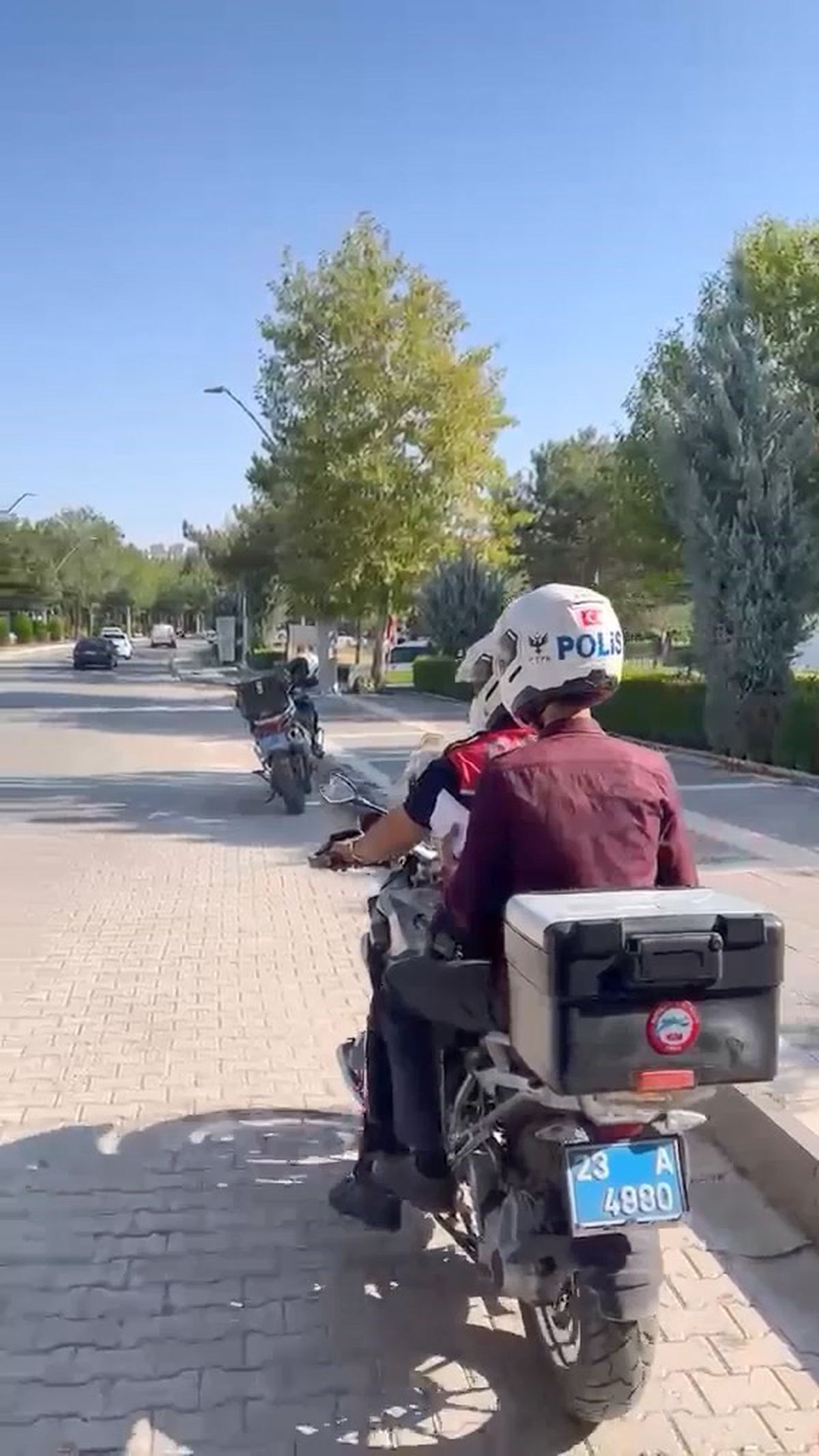 Elazığ'da KPSS'ye Geç Kalan Adaylara Emniyetten Tam Destek