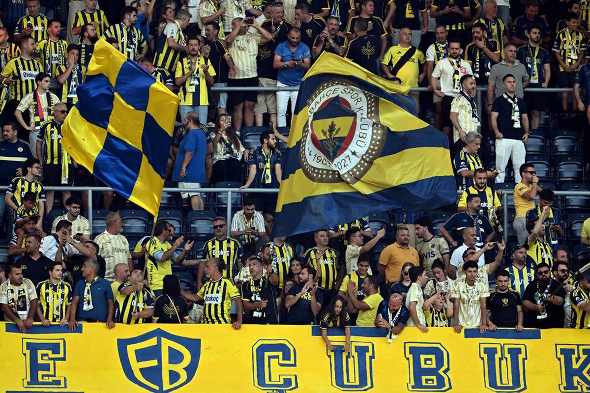 Derbide kahreden ölüm! Fenerbahçe ve Beşiktaş'tan peş peşe açıklama