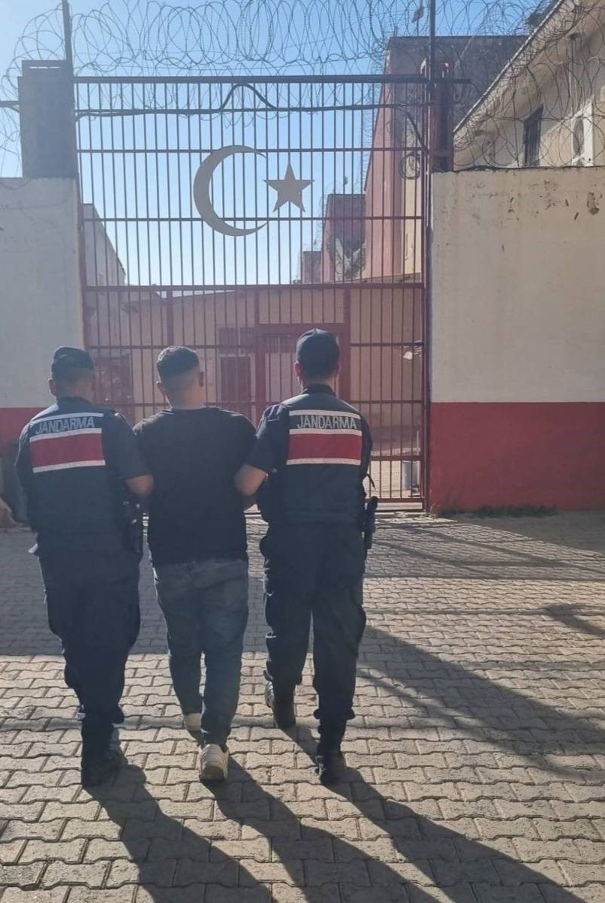 Germencik'te 13 Yıl 11 Ay Kesinleşmiş Hapis Cezalı Hükümlü Yakalandı