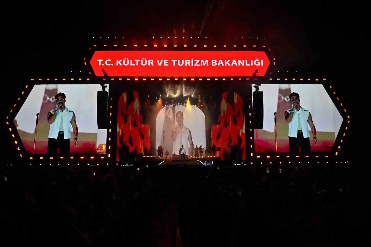 Gökhan Türkmen Çanakkale'de Sahne Aldı
