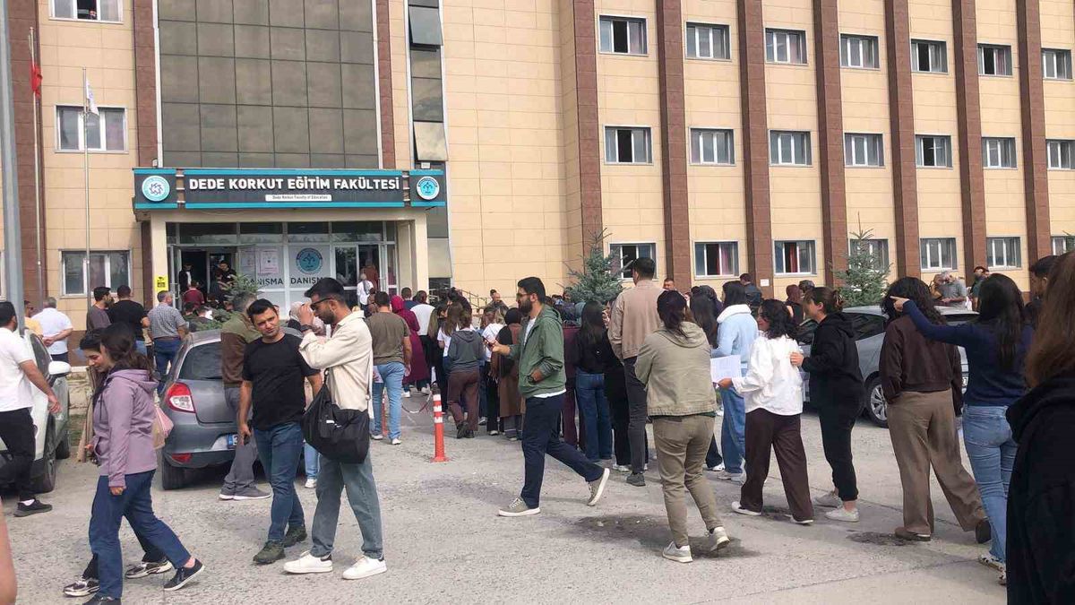 Kars'ta KPSS Lisans Oturumu Öncesi Adaylardan Yoğun Mesai
