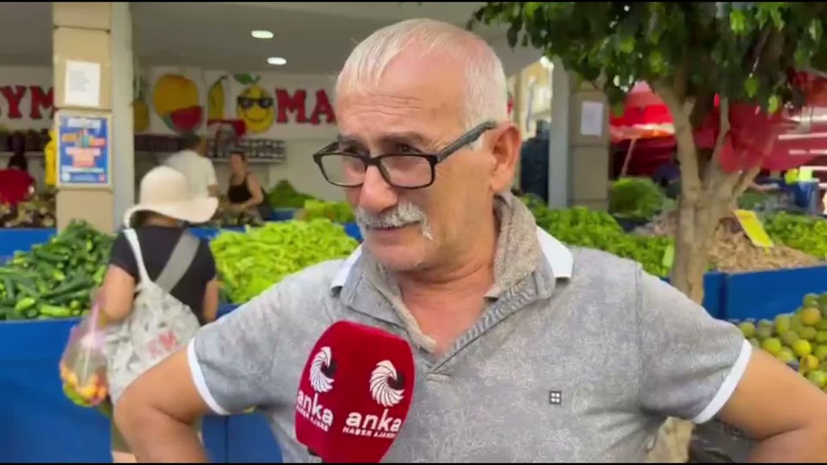Mersin'de Yurttaşlar Geçim Sıkıntısını Anlattı: 'Soğan Alamıyoruz, Emekli Aç'
